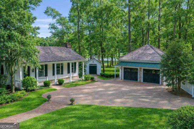 437 Belted Kingfisher Lane, Richmond Hill, GA 31324
