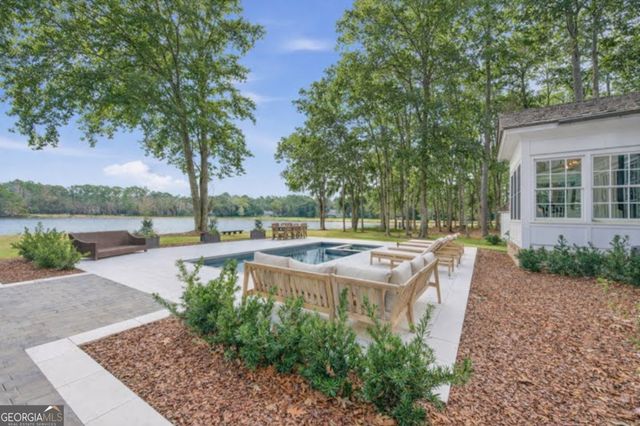437 Belted Kingfisher Lane, Richmond Hill, GA 31324
