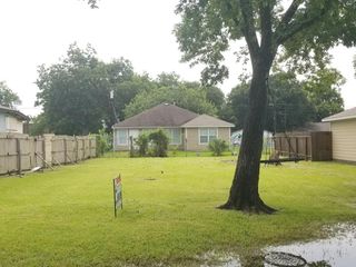 2209 Sakowitz Street, Houston, TX 77020