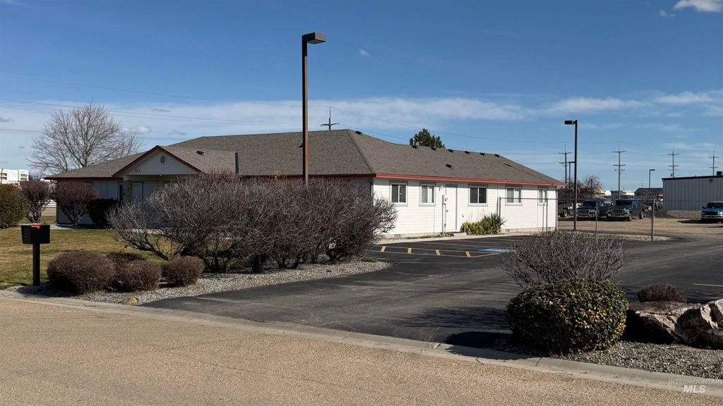 314 Badiola Street, Caldwell, ID 83605 photo 4