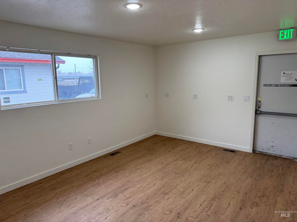 314 Badiola Street, Caldwell, ID 83605 photo 8