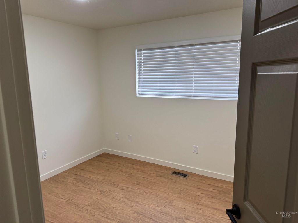 314 Badiola Street, Caldwell, ID 83605 photo 9