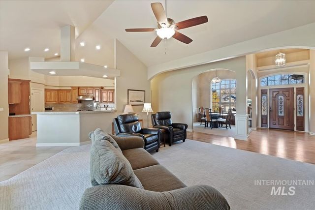 2804 S Island Dr, Nampa, ID 83686