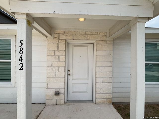5842 Talking Drive, Von Ormy, TX 78073