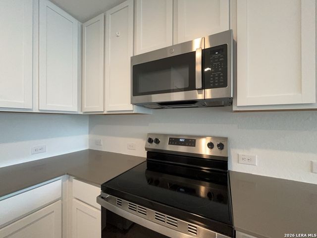 5842 Talking Drive, Von Ormy, TX 78073