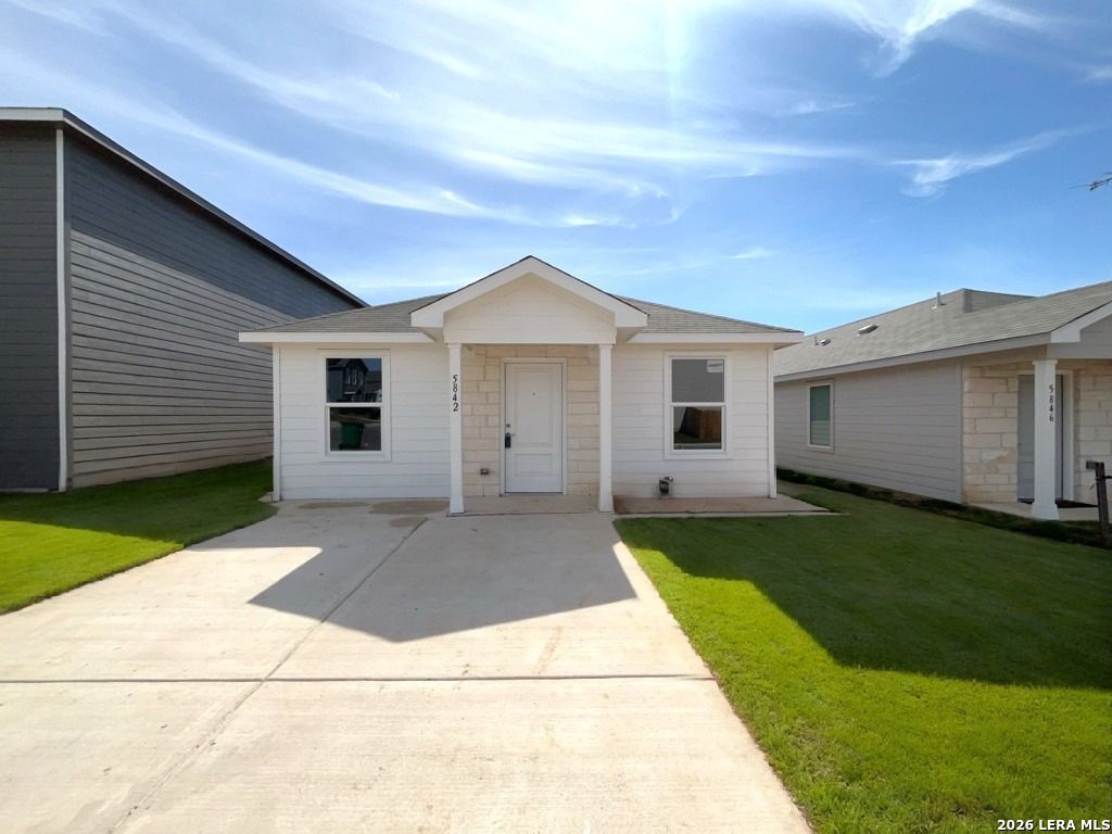 5842 Talking Drive, Von Ormy, TX 78073