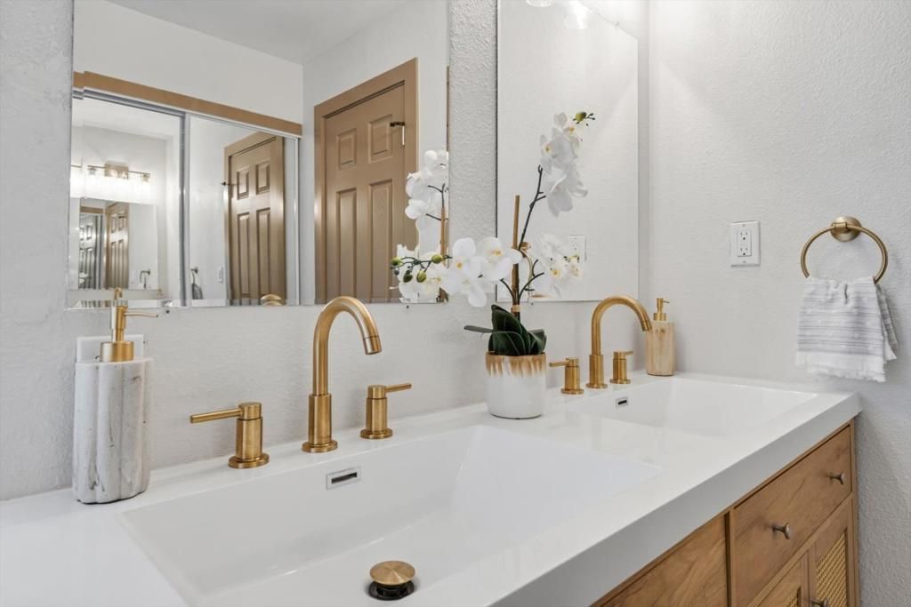 Image 13 of property listing at 1713 Alhambra Court, Petaluma, CA 94954