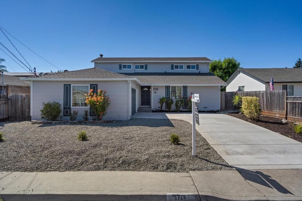 Image 2 of property listing at 1713 Alhambra Court, Petaluma, CA 94954