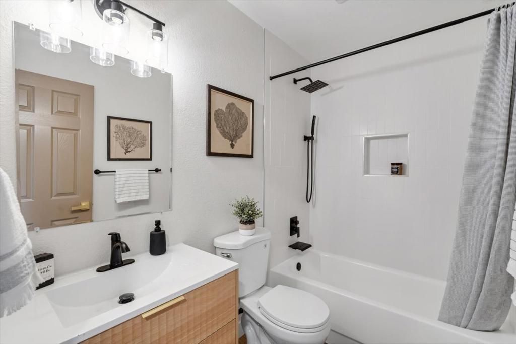 Image 22 of property listing at 1713 Alhambra Court, Petaluma, CA 94954