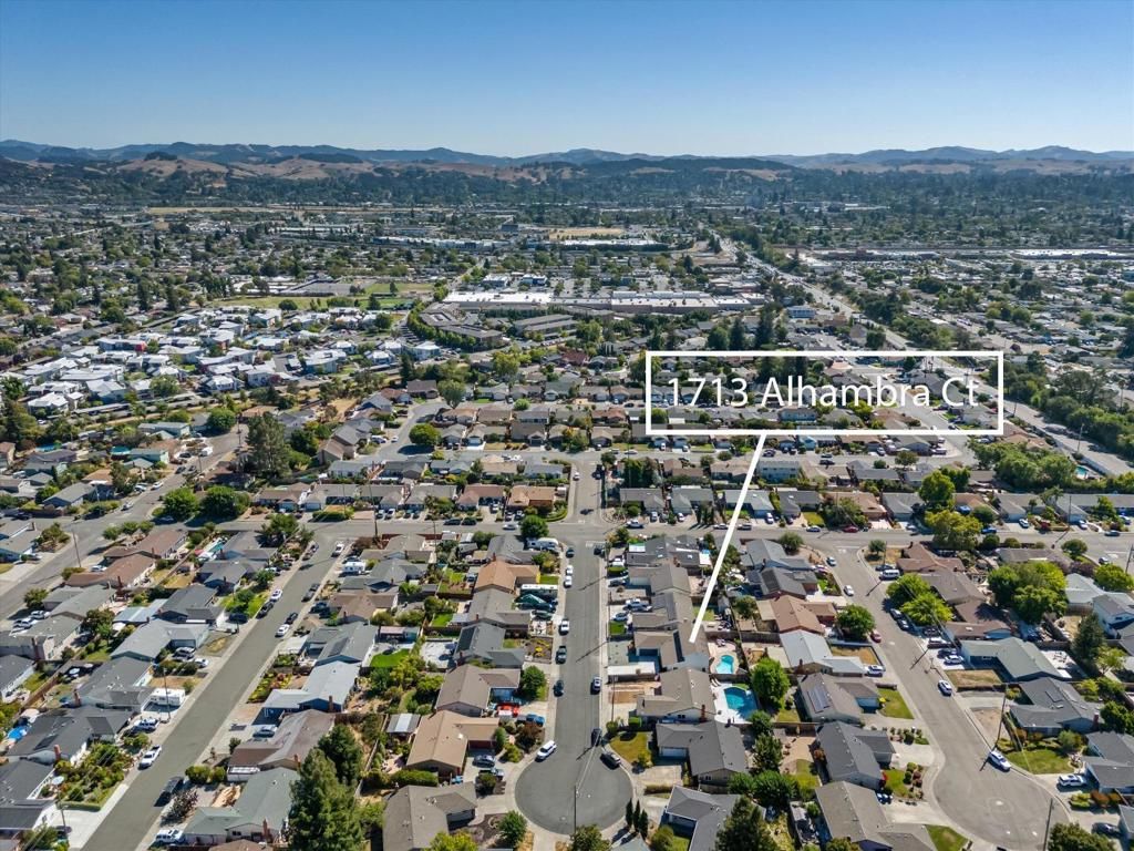 Image 27 of property listing at 1713 Alhambra Court, Petaluma, CA 94954