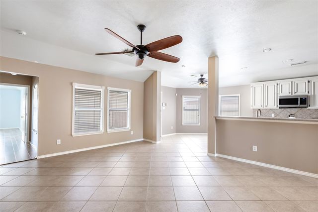 1864 Silent Shore Court, League City, TX 77573