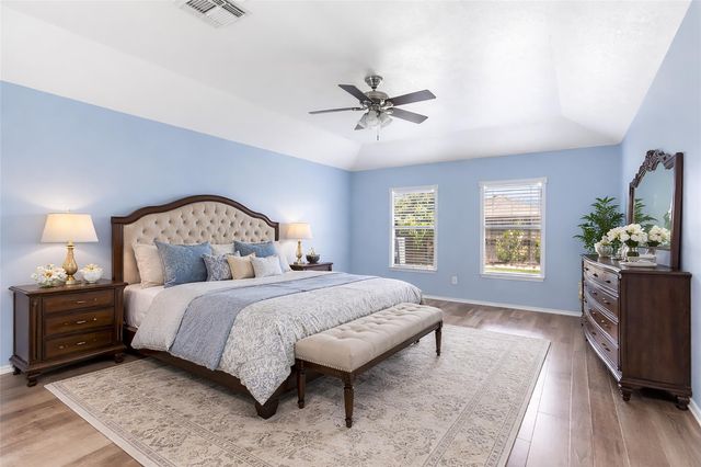 1864 Silent Shore Court, League City, TX 77573