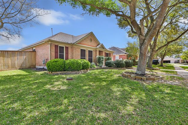 1864 Silent Shore Court, League City, TX 77573