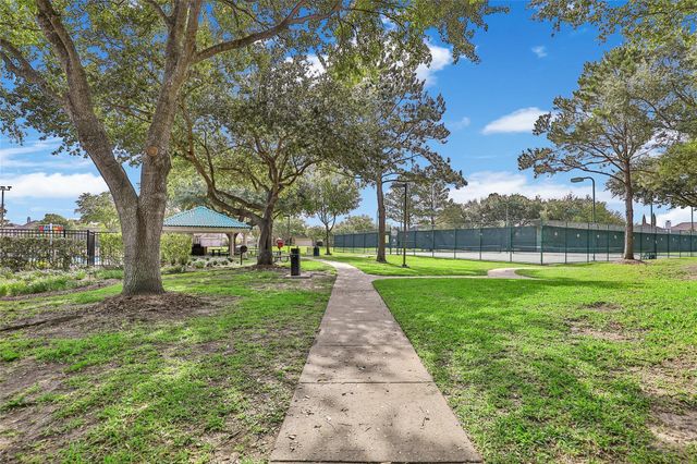 1864 Silent Shore Court, League City, TX 77573