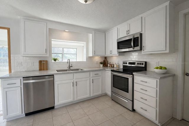 6155 SUMTER DRIVE, Brooksville, FL 34602