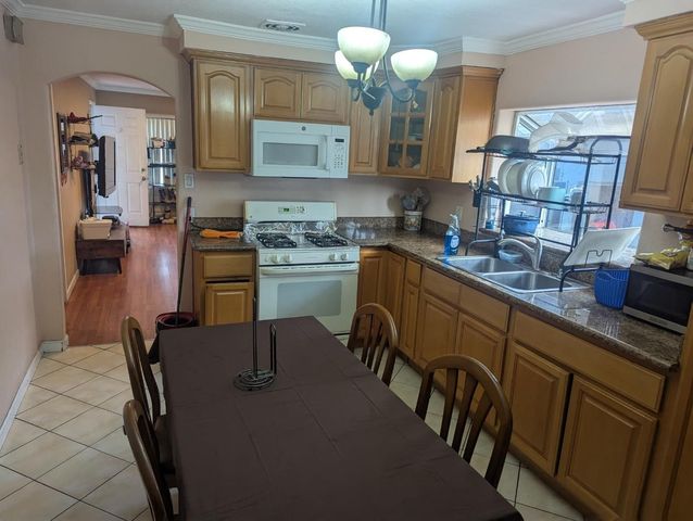 521 Santa Ana Avenue, San Jose, CA 95112