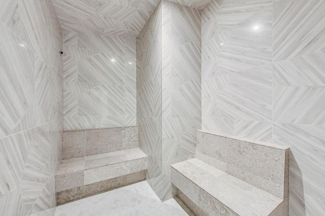 363 E Wacker Drive 2106, Chicago, IL 60601