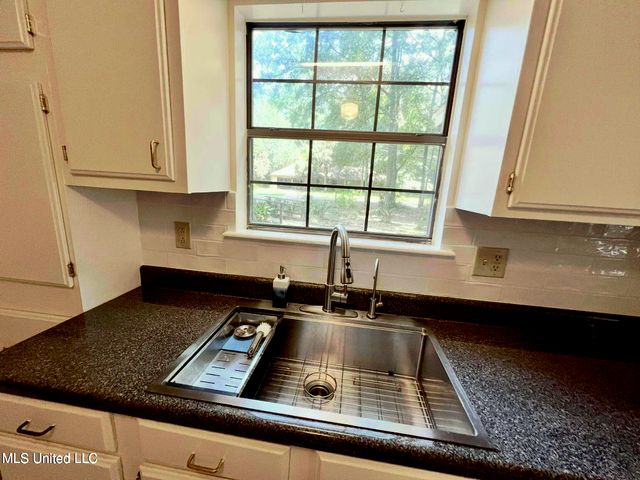 2217 Bayou View Circle, Gautier, MS 39553