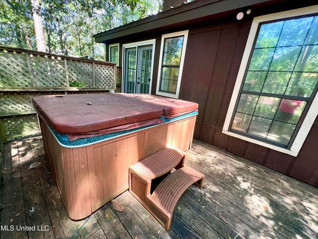 2217 Bayou View Circle, Gautier, MS 39553