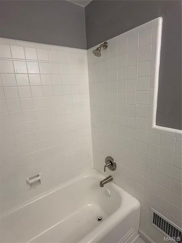3829 Lawler Drive, Northwoods, MO 63121