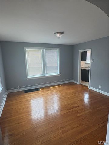 3829 Lawler Drive, Northwoods, MO 63121