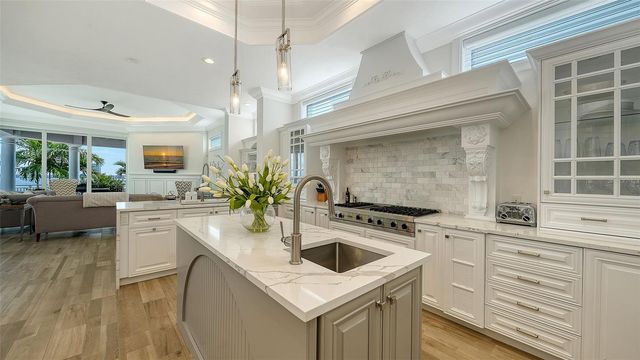 1418 JOHN RINGLING PARKWAY, Sarasota, FL 34236