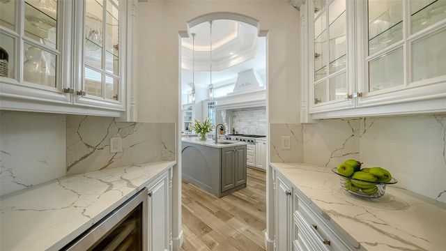 1418 JOHN RINGLING PARKWAY, Sarasota, FL 34236