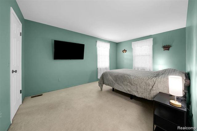 44167 Providence Drive 326, Clinton Charter Township, MI 48038