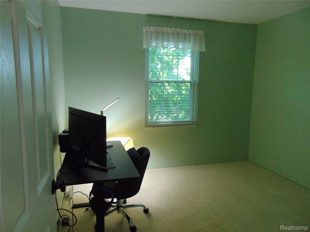 44167 Providence Drive 326, Clinton Charter Township, MI 48038