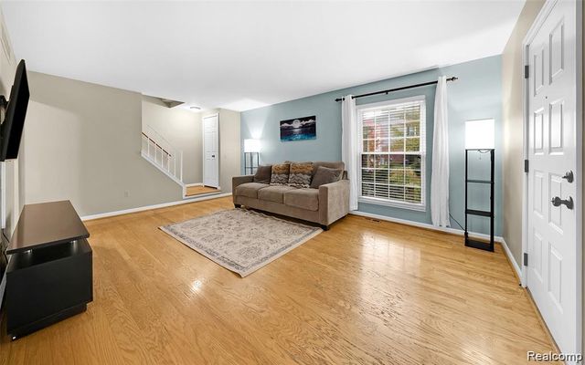 44167 Providence Drive 326, Clinton Charter Township, MI 48038