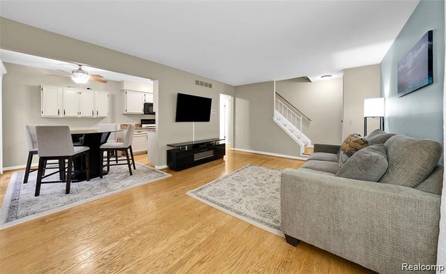 44167 Providence Drive 326, Clinton Charter Township, MI 48038