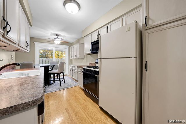 44167 Providence Drive 326, Clinton Charter Township, MI 48038