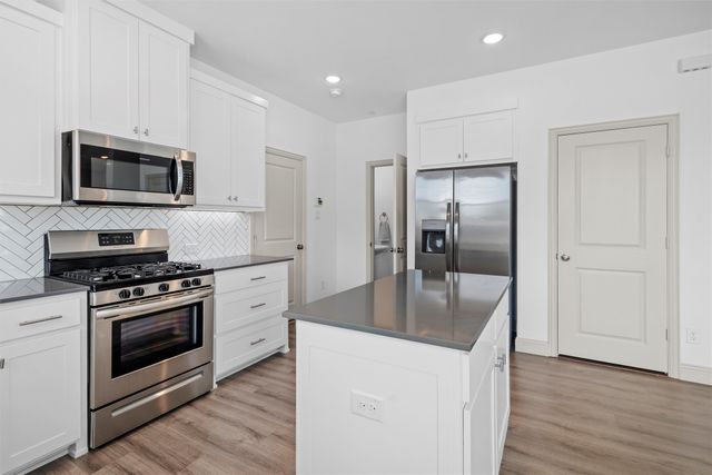 7053 Cedar Creek Drive, Grand Prairie, TX 75054