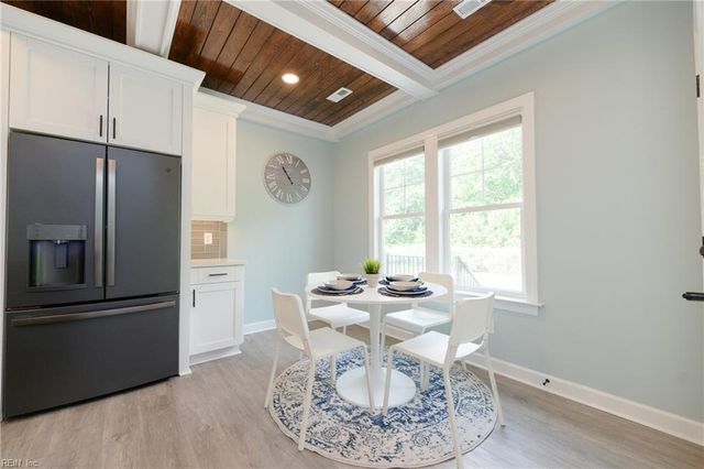 115 Osborn LN, Seaford, VA 23696