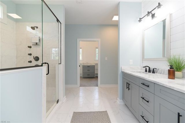 115 Osborn LN, Seaford, VA 23696