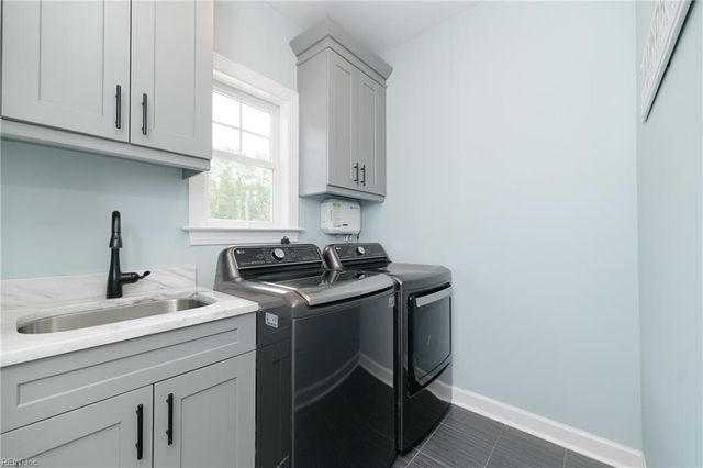 115 Osborn LN, Seaford, VA 23696