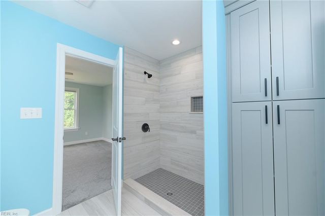 115 Osborn LN, Seaford, VA 23696