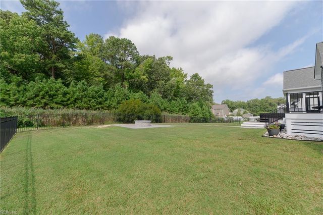 115 Osborn LN, Seaford, VA 23696