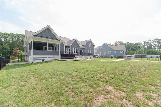115 Osborn LN, Seaford, VA 23696