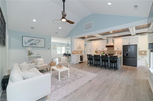 115 Osborn LN, Seaford, VA 23696