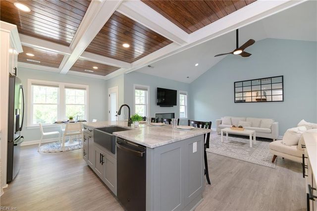 115 Osborn LN, Seaford, VA 23696