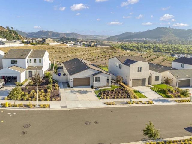 35164 Orchard Trail, Fallbrook, CA 92028