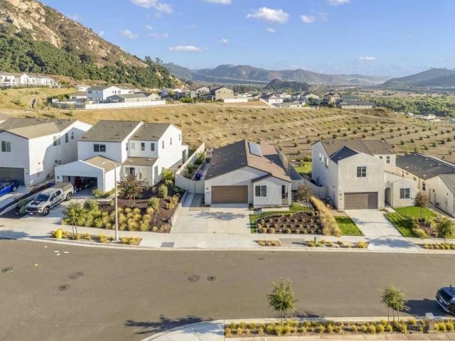 35164 Orchard Trail, Fallbrook, CA 92028
