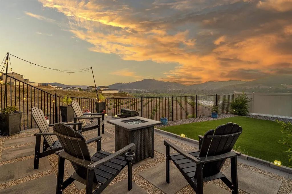 35164 Orchard Trail, Fallbrook, CA 92028