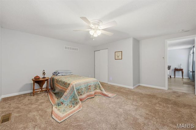415 McDonough Street, St Charles, MO 63301