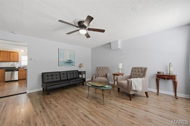 415 McDonough Street, St Charles, MO 63301