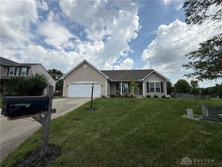 1063 Glenhollow Court, Fairborn, OH 45324