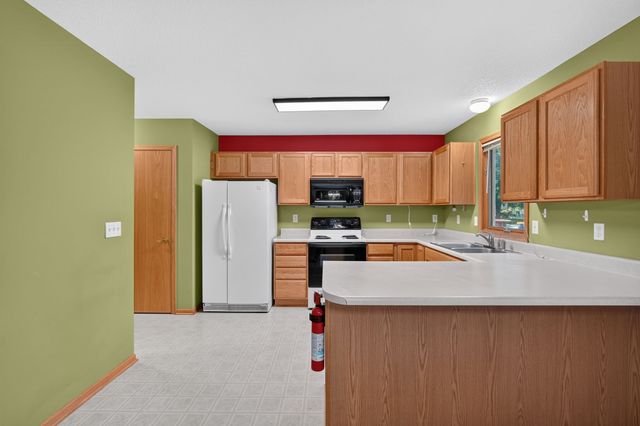 603 NE Oakhurst Drive, Grimes, IA 50111