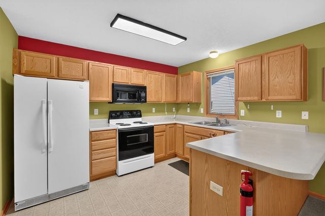 603 NE Oakhurst Drive, Grimes, IA 50111