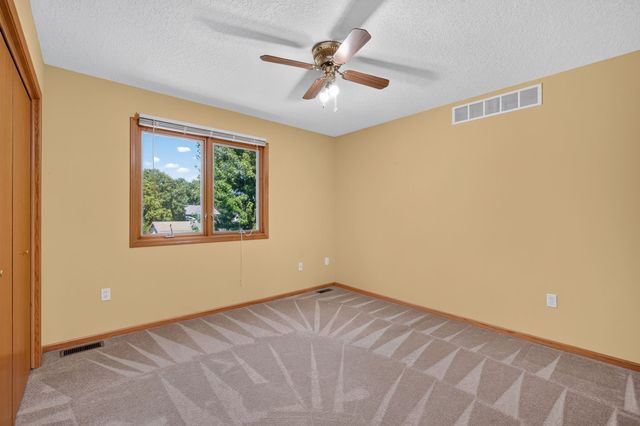 603 NE Oakhurst Drive, Grimes, IA 50111